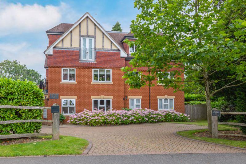 Apartment 1 Ashdown Place, Caterham 2 bed apartment - £380,000