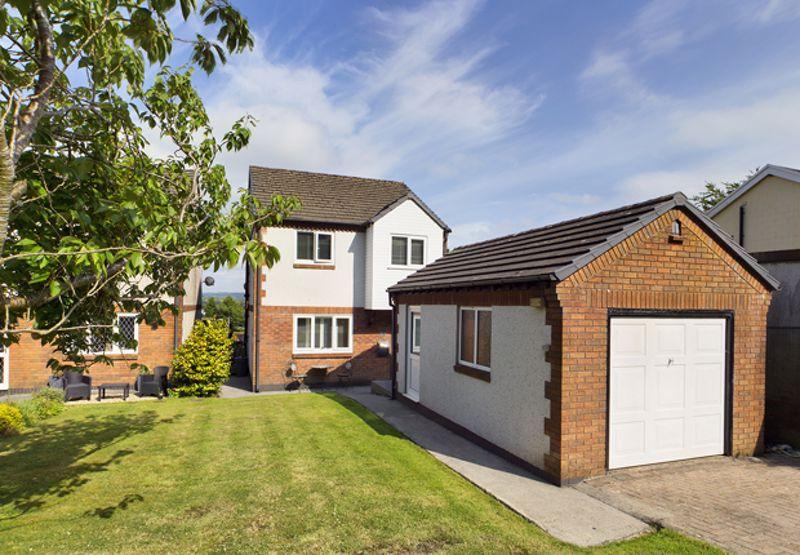 Cwm Ystrad Park, Johnstown, Carmarthen 4 bed detached house £259,950