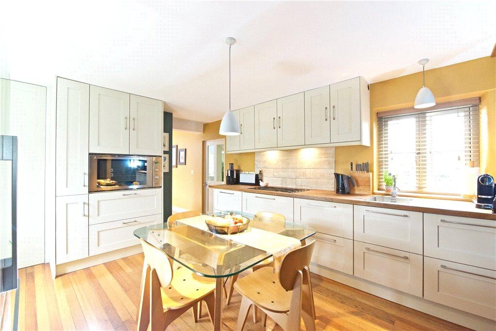 Kitchen/Breakfast