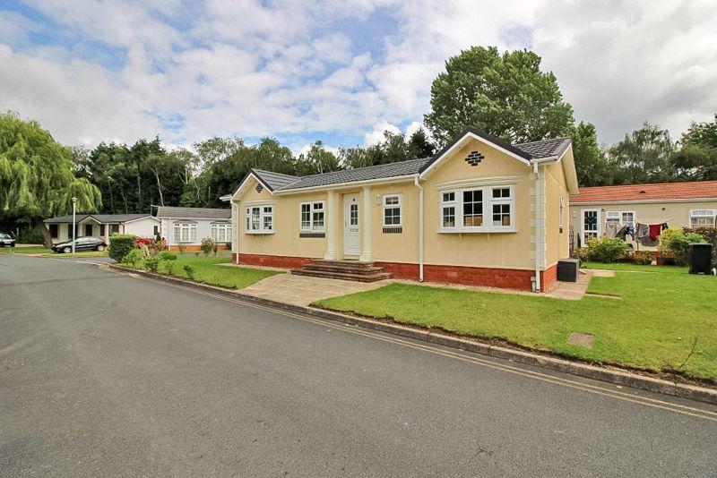 Oxley Moor Road, Wolverhampton 2 bed park home £159,950