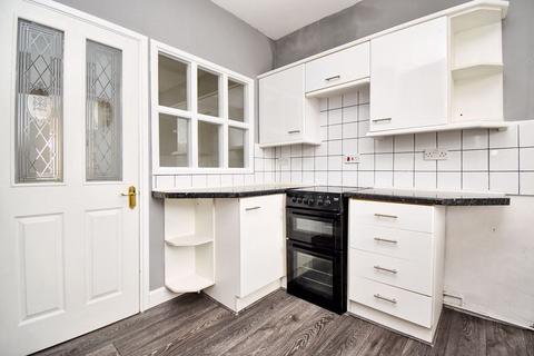 2 bedroom flat to rent, Register Road, Kilsyth