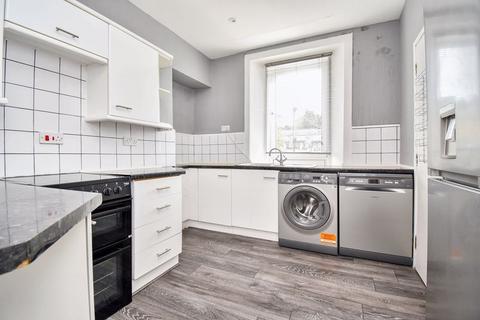 2 bedroom flat to rent, Register Road, Kilsyth