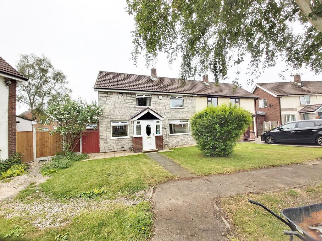 Heswall Avenue, Culcheth, Warrington, WA3 3 bed semidetached house £