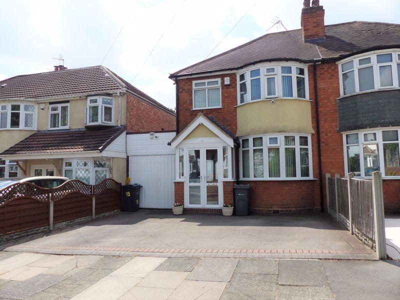 Mildenhall Road, Great Barr... 3 bed semidetached house £270,000