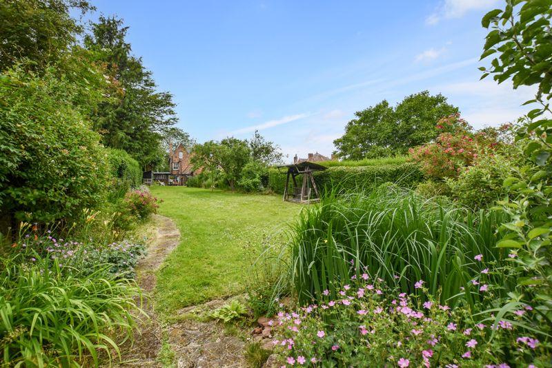 Fluin Lane, Frodsham, Cheshire 5 bed semidetached house £575,000