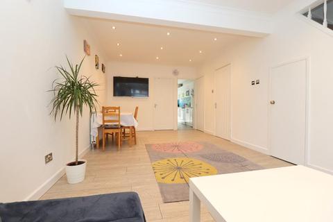 10 Anstee Road, Luton, LU4 9HH