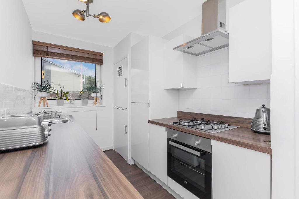 Armadale Court, Dennistoun, Glasgow... 2 bed flat £99,950