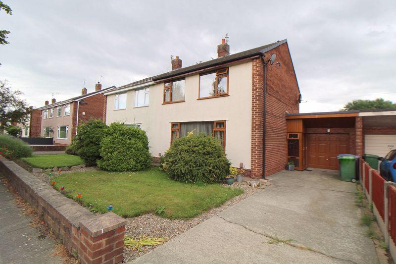 Hunts Cross Avenue, Liverpool 3 bed semidetached house £290,000