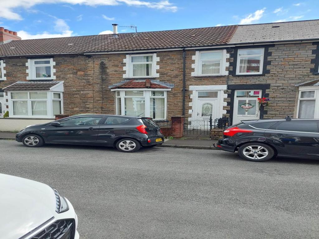 Usk Road, Bargoed, 3 bed house £675 pcm (£156 pw)
