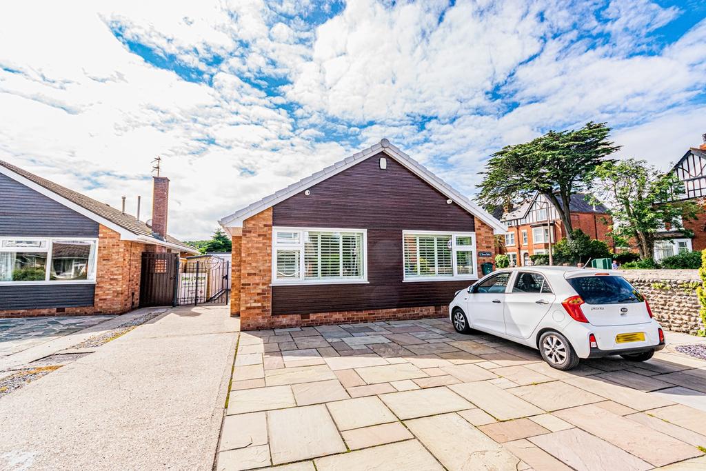 Forest Drive, Lytham, FY8 3 bed detached bungalow £375,000