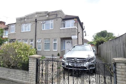 2 Calder Avenue, Perivale, Greenford, UB6 8JQ