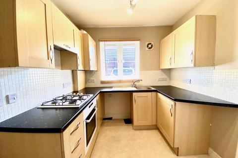 2 bedroom terraced house to rent, Peregrine Court, Calne SN11