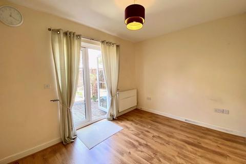 2 bedroom terraced house to rent, Peregrine Court, Calne SN11