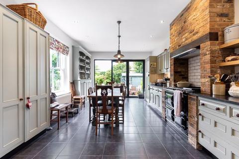 1 Hill Road, Carshalton, SM5 3RA