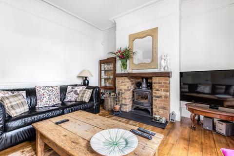 1 Hill Road, Carshalton, SM5 3RA