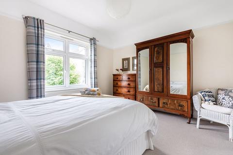 1 Hill Road, Carshalton, SM5 3RA