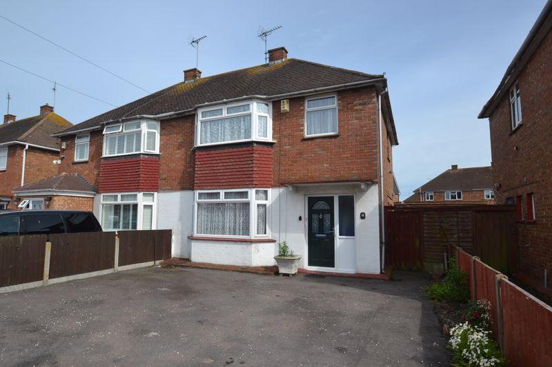 St. Agnes Gardens, Sheerness 3 bed semidetached house £225,000
