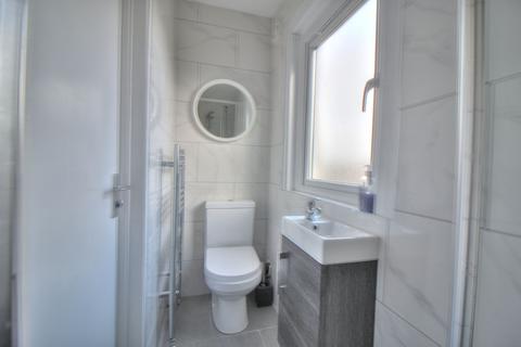 1 bedroom flat to rent, High Street, Enfield, EN3 4DH