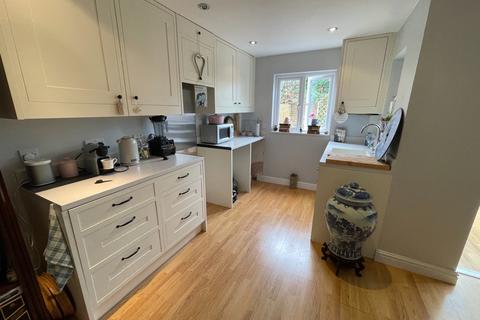 3 bedroom terraced house to rent, College Mews, Stratford-upon-Avon