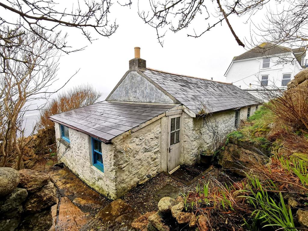 Marias Lane, Sennen Cove, Penzance 2 bed bungalow £325,000