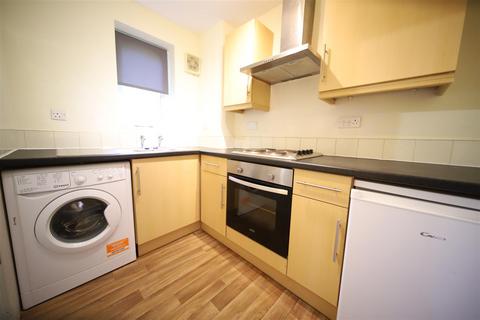 1 bedroom flat to rent, Linwood Crescent, Enfield