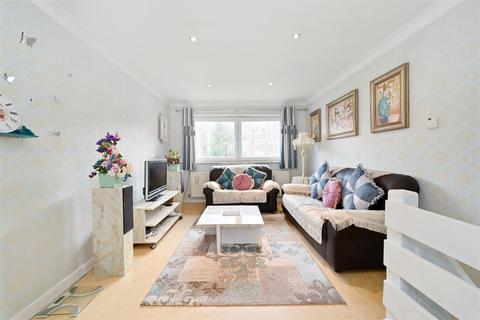 50 Capstan Square, London, E14 3EU