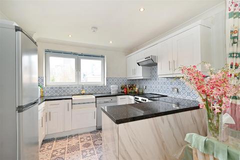 50 Capstan Square, London, E14 3EU