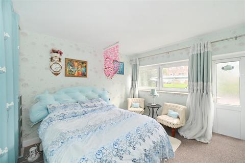 50 Capstan Square, London, E14 3EU