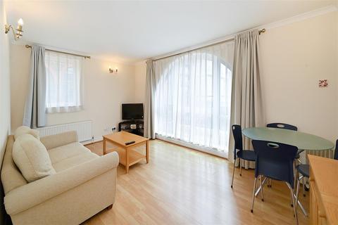 Flat 2, 13 Pepper Street, London, E14 9RB