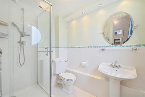 Flat 2, 13 Pepper Street, London, E14 9RB