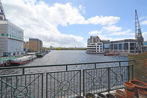 Flat 2, 13 Pepper Street, London, E14 9RB