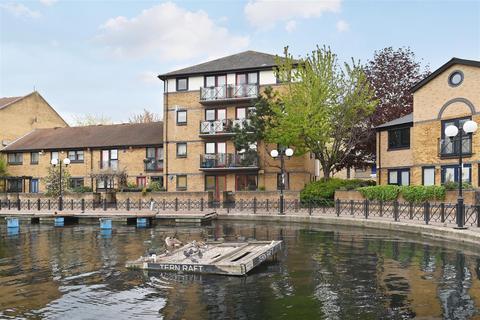1 Falcon Way, London, E14 9UP