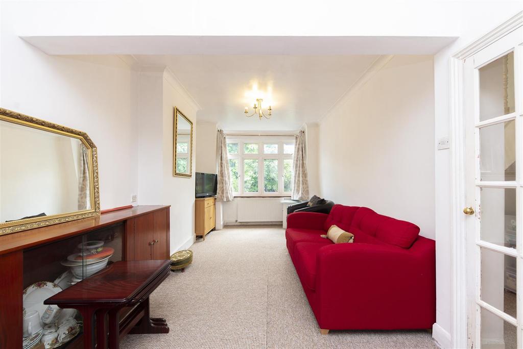 Edna Road, Raynes Park, SW20 2 bed house £695,000