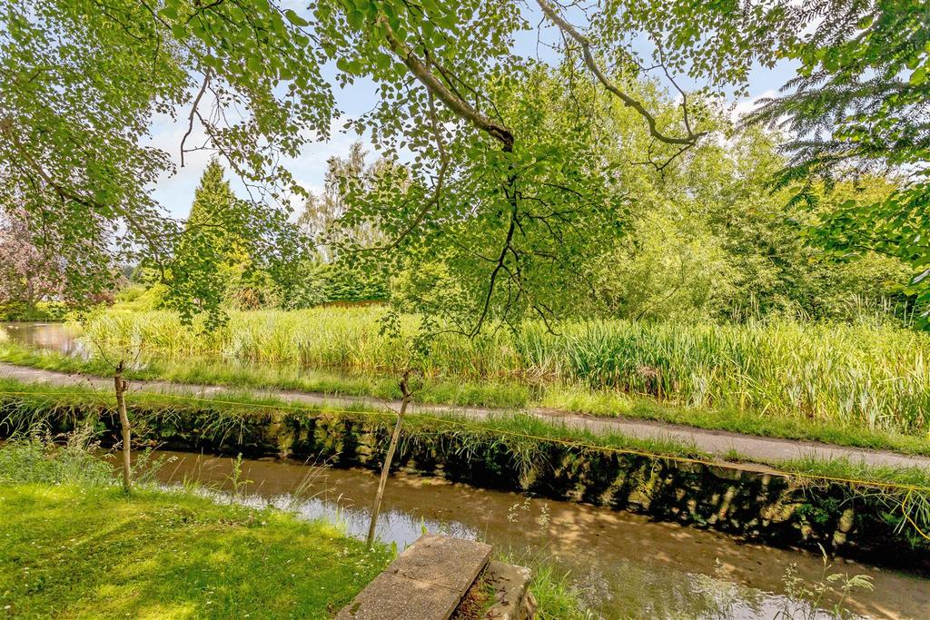 Stunning Rear Garden Backing Onto The Loose Stream