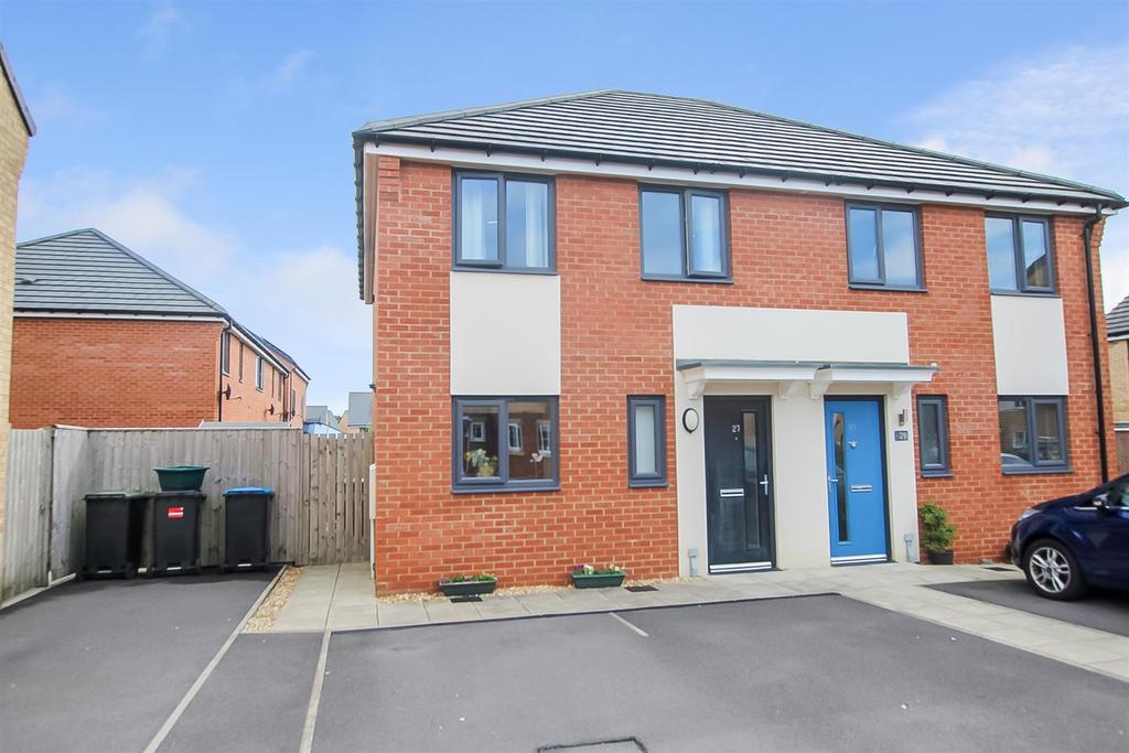 Wellhouse Road, Newton Aycliffe 3 bed semidetached house £135,000