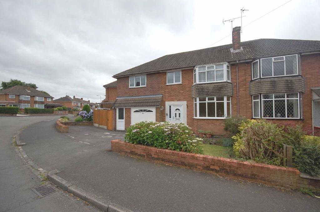 121, Wombourne Park, Wombourne, Wolverhampton, WV5 3 bed semidetached