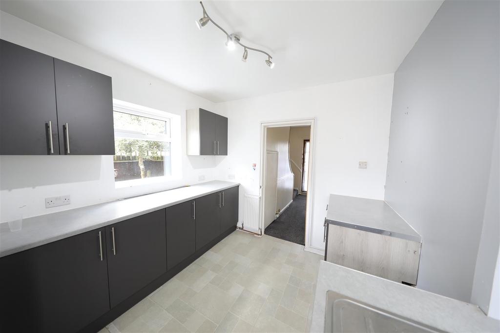 Rosedale Grove, Hull 2 bed end of terrace house £100,000