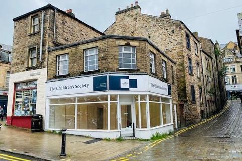 Retail property (high street) to rent - SHOP TO LET - Damside Street, Lancaster