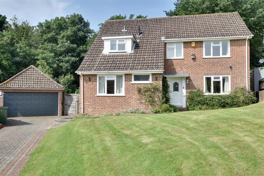 Barnfield Close, Hastings 5 bed detached house £585,000