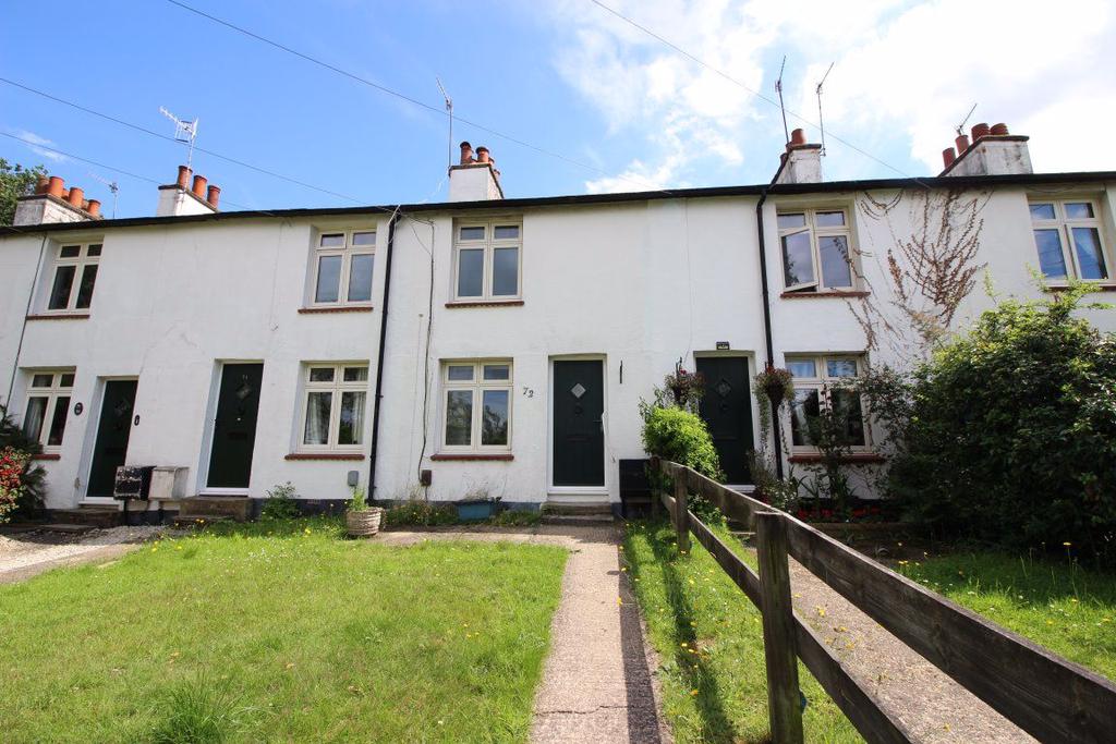 Elstree Road, Bushey Heath, Hertfordshire 2 bed cottage £1,200 pcm (£