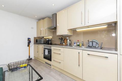 3 bedroom apartment to rent, N15