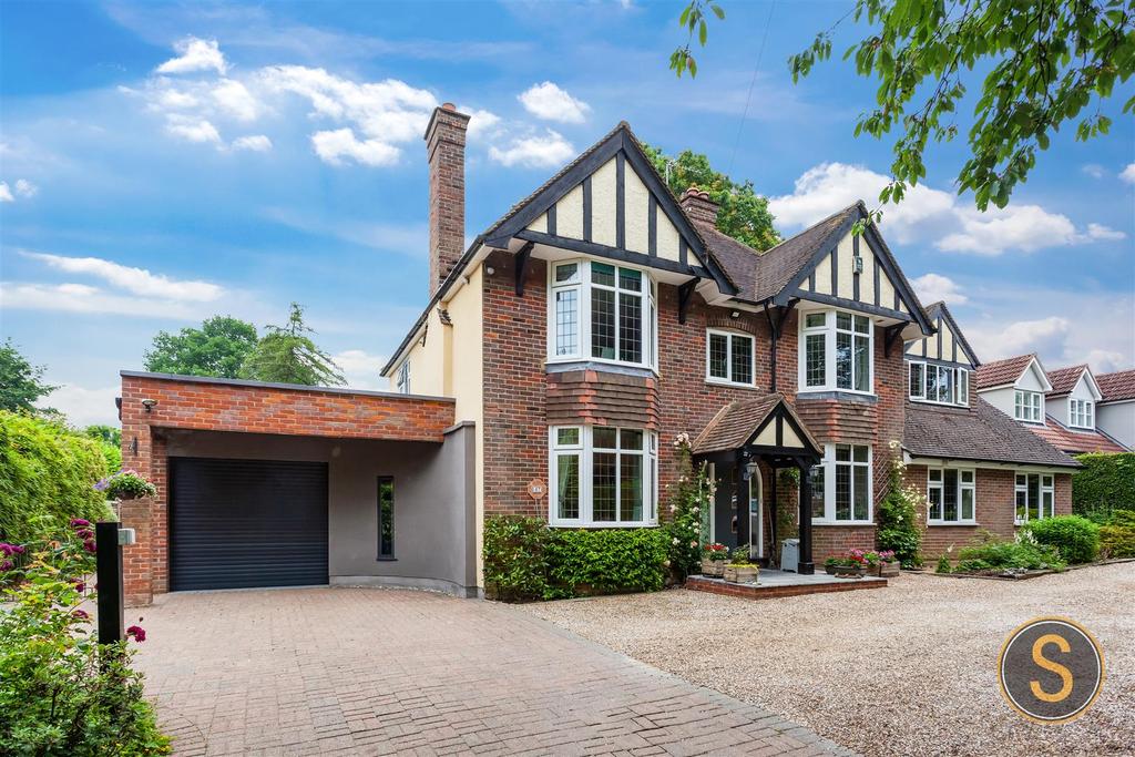 Chipperfield Road, Bovingdon 5 bed detached house £1,799,995
