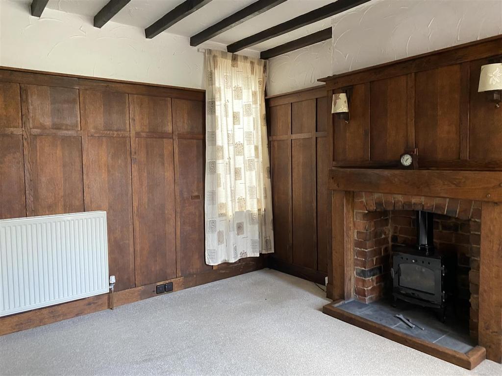 Catherine Avenue, Ilkeston 3 bed semidetached house £925 pcm (£213 pw)