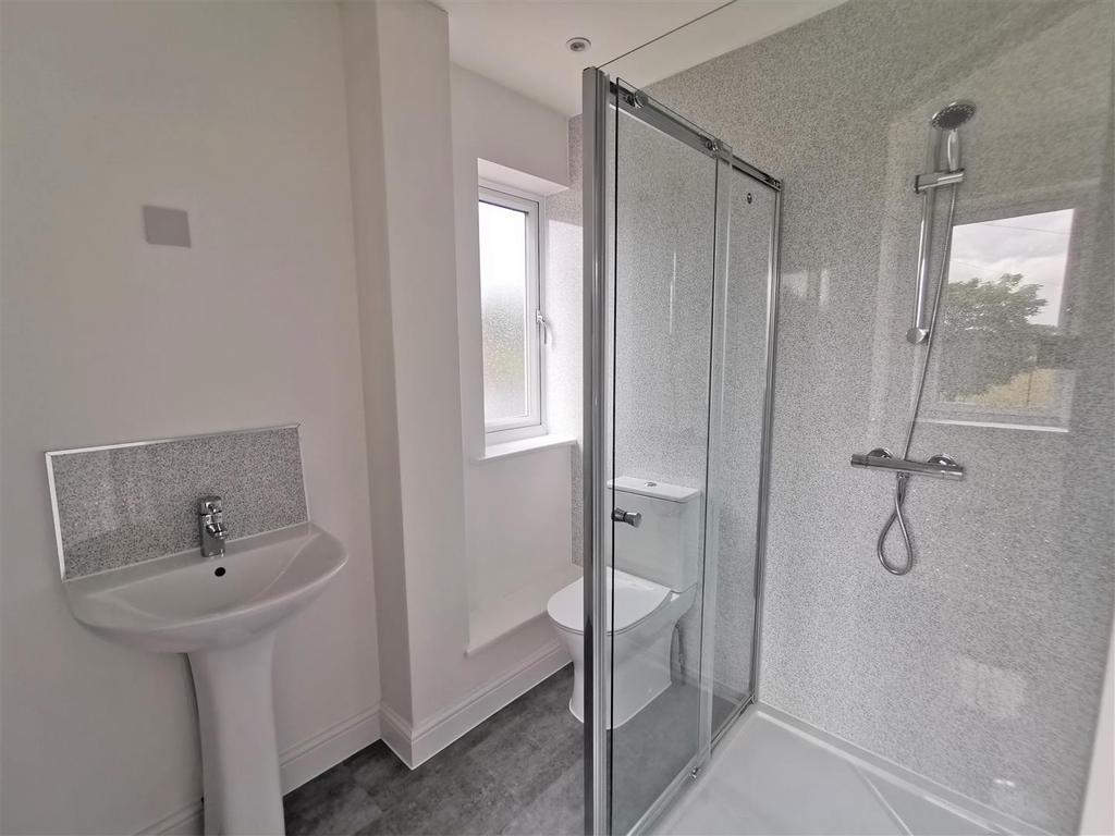 EN SUITE.jpg