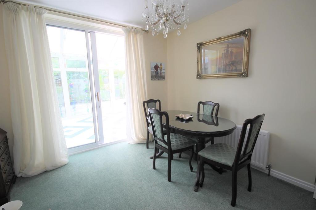 Dining Room (2)