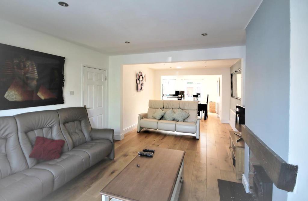 Harcourt Drive, Canterbury, Kent 4 bed house £450,000