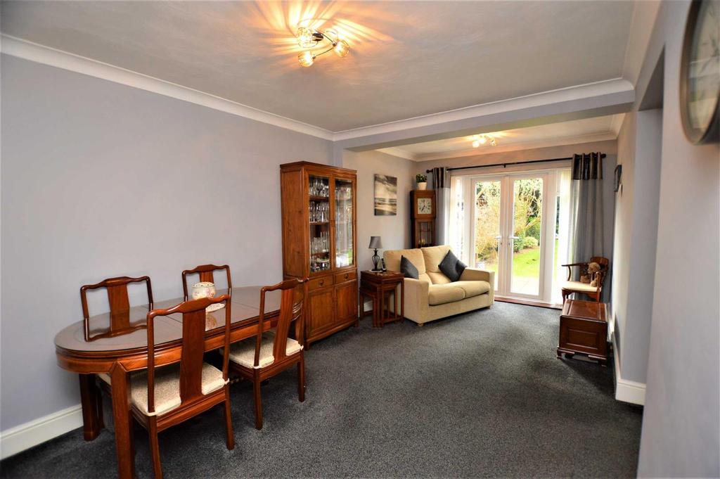 Winton Crescent, Croxley Green 4 bed semidetached house £799,950