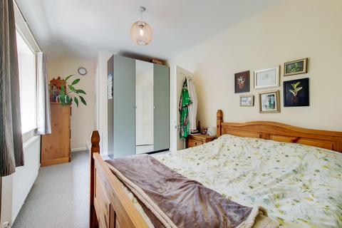 76 Woodbank Road, Bromley, BR1 5HH