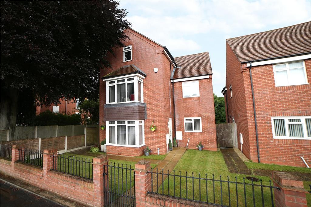 Harts Court, Hartshill, Oakengates... 4 bed detached house £299,000