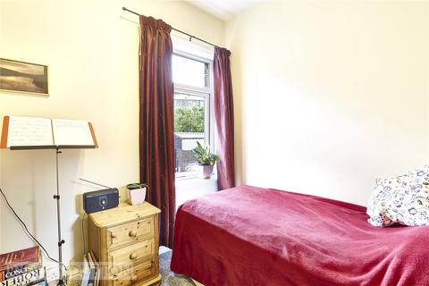 23 Grange Avenue, Marsden, Huddersfield, HD7 6AQ